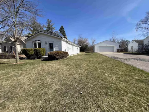 510 N Catherine, Lansing, MI 48917