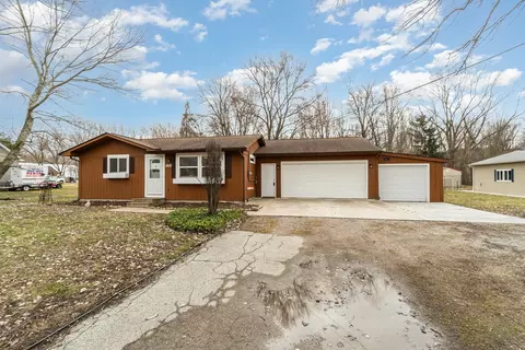 3830 Lauria, Bay City, MI 48706