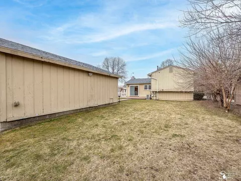 Exterior - 612 Donnalee, Monroe, MI 48162 photo 6 of 7