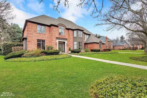 7 Windward, Grosse Pointe Farms, MI 48236 photo 2