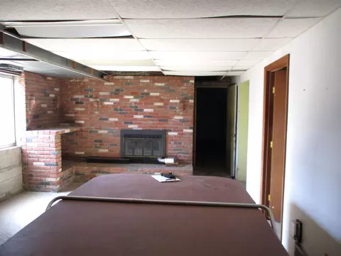 Living - 3622 E Lansing, Bancroft, MI 48414 photo 4 of 4
