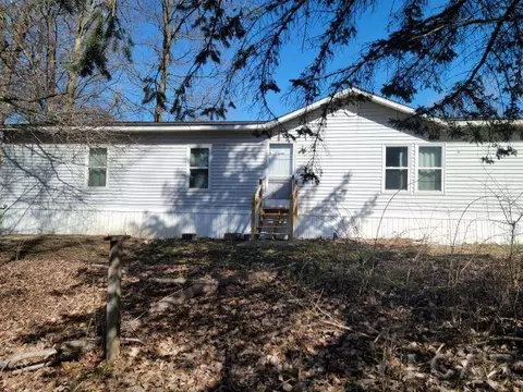2290 Laberdee, Adrian, MI 49221