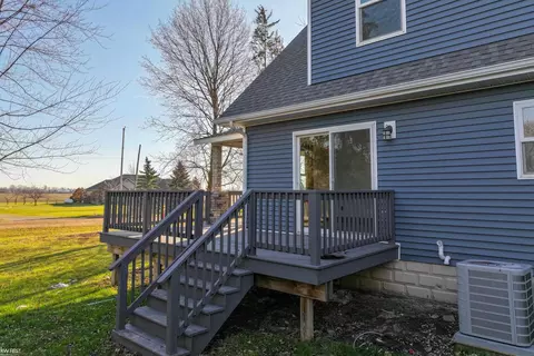 Exterior - 253 N Smith, Owosso, MI 48867 photo 7 of 15