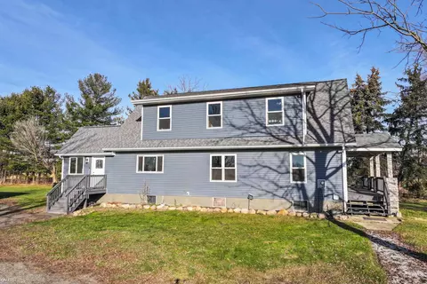 Exterior - 253 N Smith, Owosso, MI 48867 photo 8 of 15