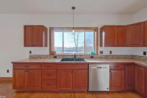 Kitchen - 253 N Smith, Owosso, MI 48867 photo 5 of 6