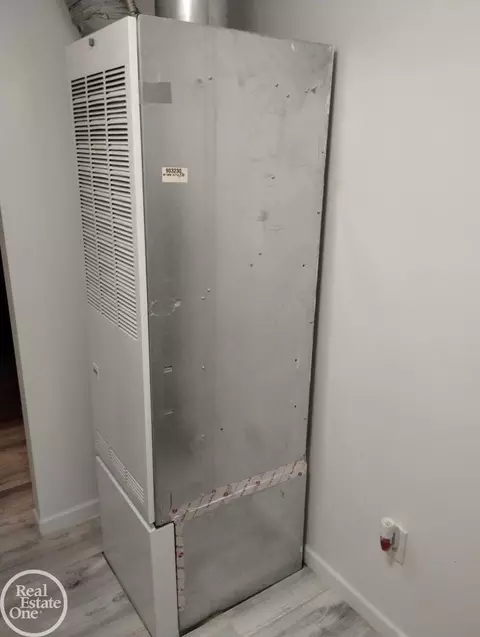 Entry Way - 166 Parkway, Davison, MI 48423 photo 1 of 1