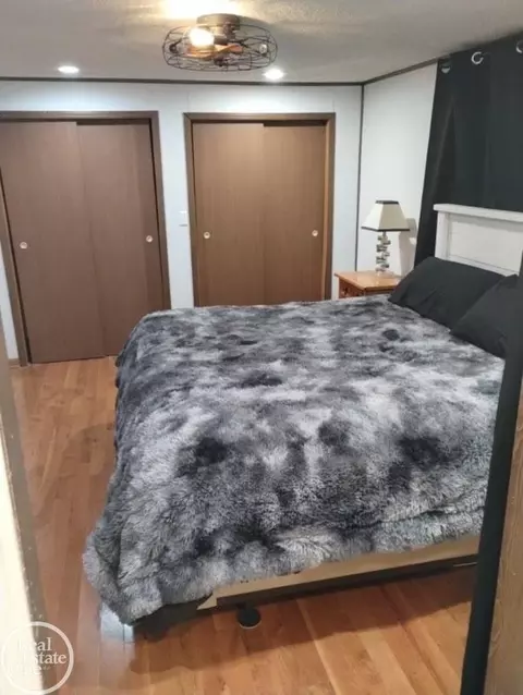 Bedroom - 166 Parkway, Davison, MI 48423 photo 2 of 4