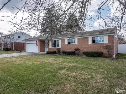Exterior - 211 Cranbrook, Monroe, MI 48162 photo 3 of 7