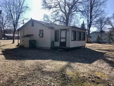 5407 Apache, Harrison, MI 48625 photo 3