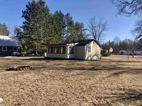 5407 Apache, Harrison, MI 48625 photo 4