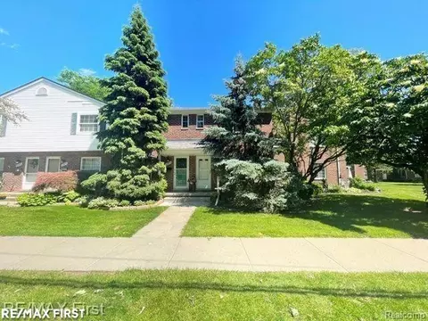 22950 Marter #293, Saint Clair Shores, MI 48080