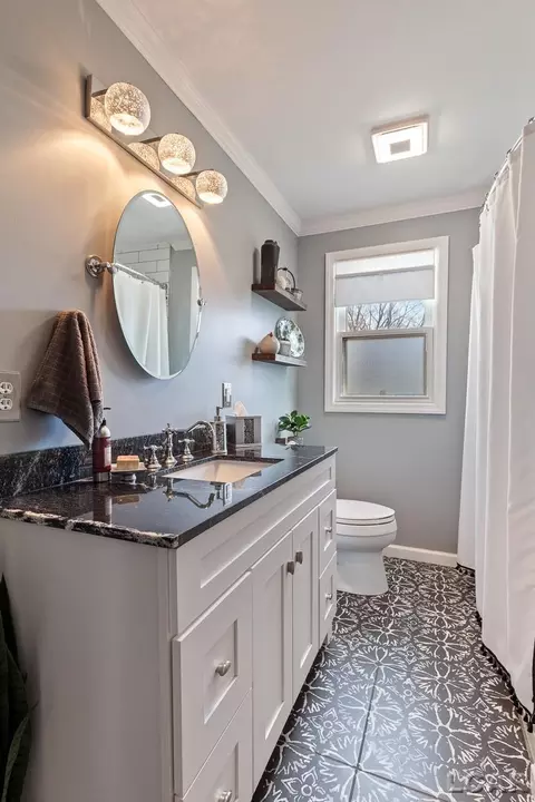 Bath - 604 Outer, Tecumseh, MI 49286 photo 2 of 2