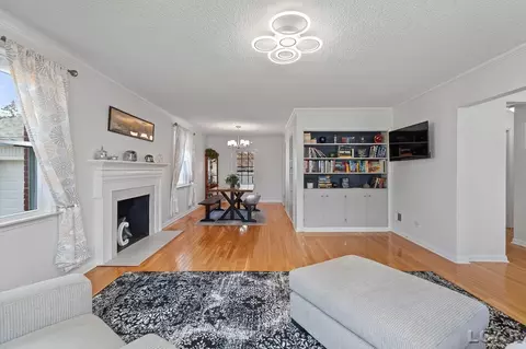 Living - 604 Outer, Tecumseh, MI 49286 photo 1 of 6