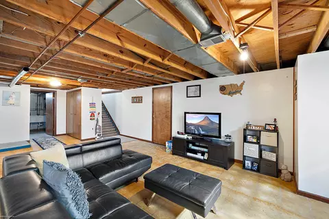 Living - 47307 Blueridge, Macomb, MI 48044 photo 4 of 4