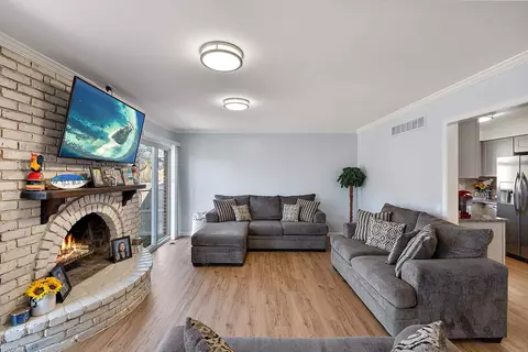 Living - 47307 Blueridge, Macomb, MI 48044 photo 1 of 4
