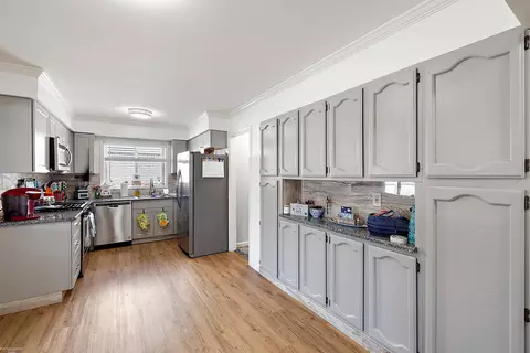 Kitchen - 47307 Blueridge, Macomb, MI 48044 photo 5 of 7