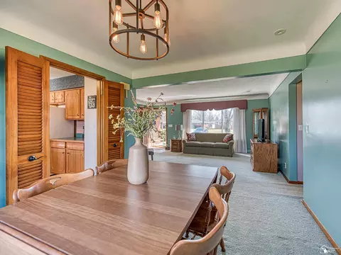 Dining - 627 Ruff, Monroe, MI 48162 photo 3 of 3