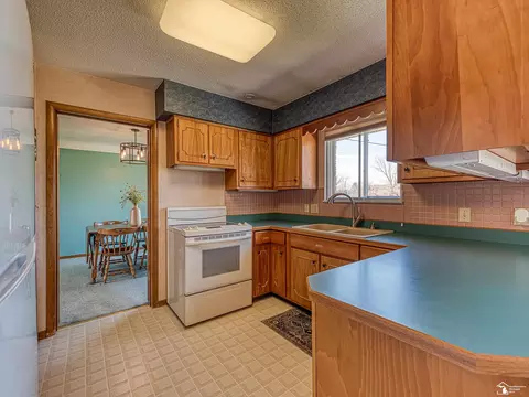 Kitchen - 627 Ruff, Monroe, MI 48162 photo 2 of 2