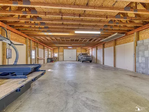 Exterior - 2420 Baldwin, Monroe, MI 48162 photo 13 of 33