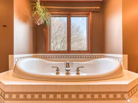 Bath - 2420 Baldwin, Monroe, MI 48162 photo 3 of 6
