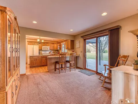 Living - 2420 Baldwin, Monroe, MI 48162 photo 3 of 3