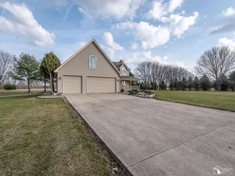 Exterior - 2420 Baldwin, Monroe, MI 48162 photo 1 of 33