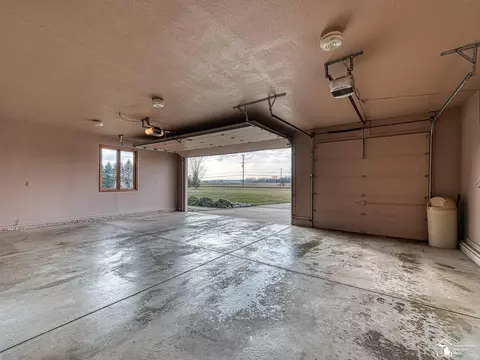Exterior - 2420 Baldwin, Monroe, MI 48162 photo 11 of 33