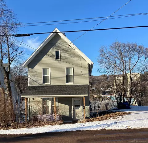202 W Houghton, Houghton, MI 49931
