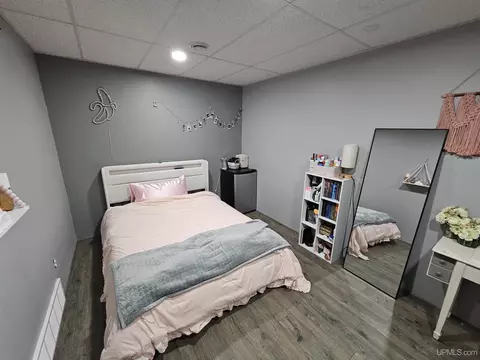 Bedroom - 16 Lawer, Ishpeming, MI 49849 photo 7 of 10