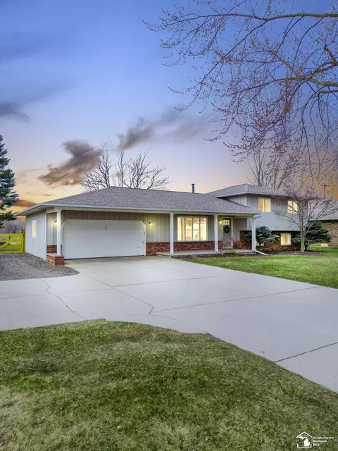 804 S Raisinville, Monroe, MI 48161