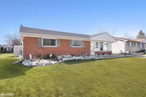 33131 Janet, Fraser, MI 48026