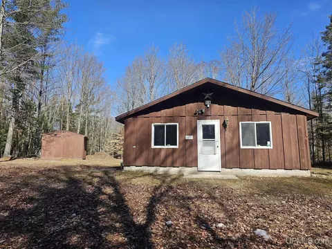 2467 S Little Hbr, Manistique, MI 49854