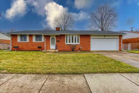 36422 Winterset, Clinton Township, MI 48035