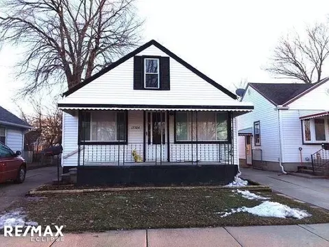 17704 Lowell, Roseville, MI 48066