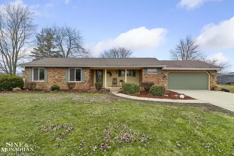 1484 W Galbraith Line Rd, Melvin, MI 48454