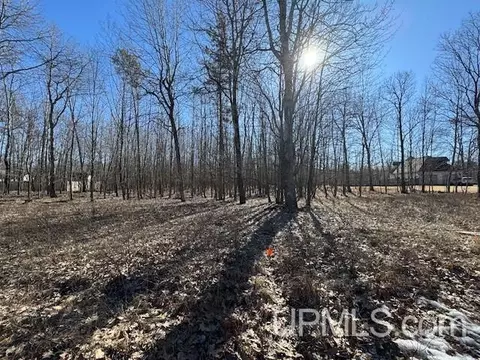 39 Royalton, Gladstone, MI 49829