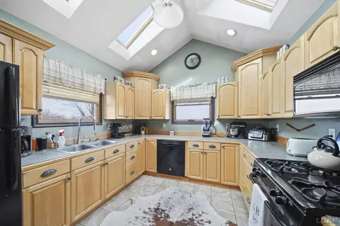 Kitchen - 4019 Dennison, Dundee, MI 48131 photo 3 of 7