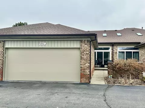 49561 Roxbury Ct, Shelby Township, MI 48315