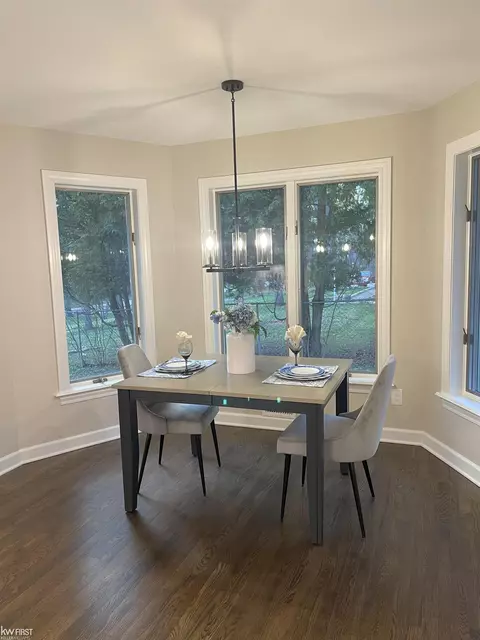 Dining - 3545 Hawthorne, Flint, MI 48503 photo 2 of 3