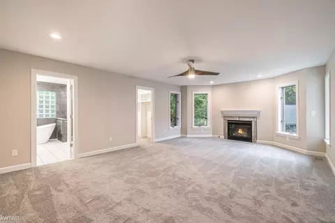 Living - 3545 Hawthorne, Flint, MI 48503 photo 10 of 10