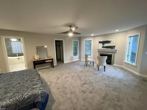Living - 3545 Hawthorne, Flint, MI 48503 photo 6 of 10