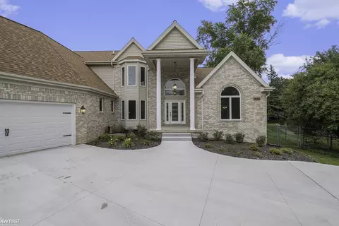 Exterior - 3545 Hawthorne, Flint, MI 48503 photo 5 of 9