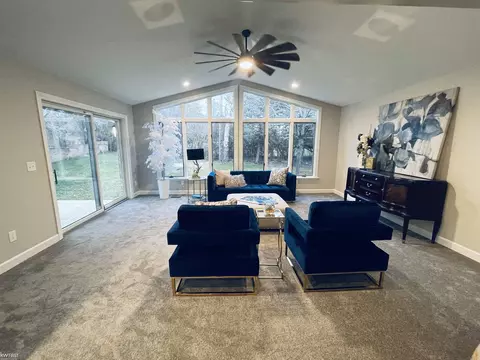 Living - 3545 Hawthorne, Flint, MI 48503 photo 2 of 10