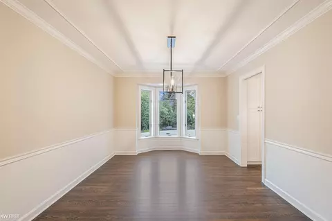 Dining - 3545 Hawthorne, Flint, MI 48503 photo 3 of 3