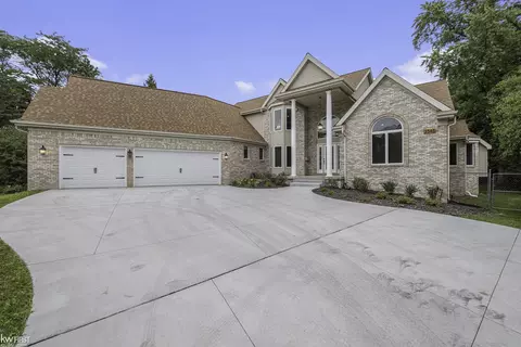 Exterior - 3545 Hawthorne, Flint, MI 48503 photo 3 of 9