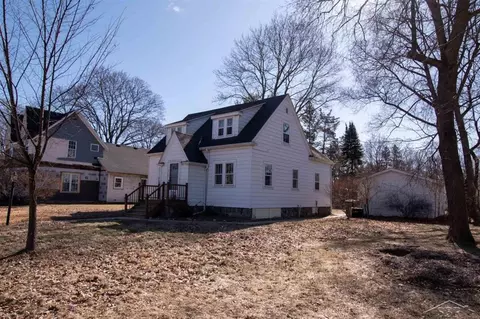 Exterior - 319 W Grout, Gladwin, MI 48624 photo 3 of 5