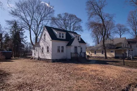 319 W Grout, Gladwin, MI 48624