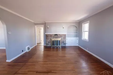 Living - 319 W Grout, Gladwin, MI 48624 photo 1 of 1