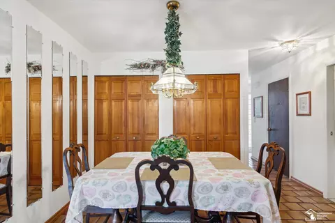 Dining - 25568 Kinyon, Taylor, MI 48180 photo 1 of 3