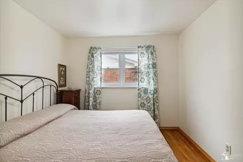 Bedroom - 25568 Kinyon, Taylor, MI 48180 photo 5 of 9